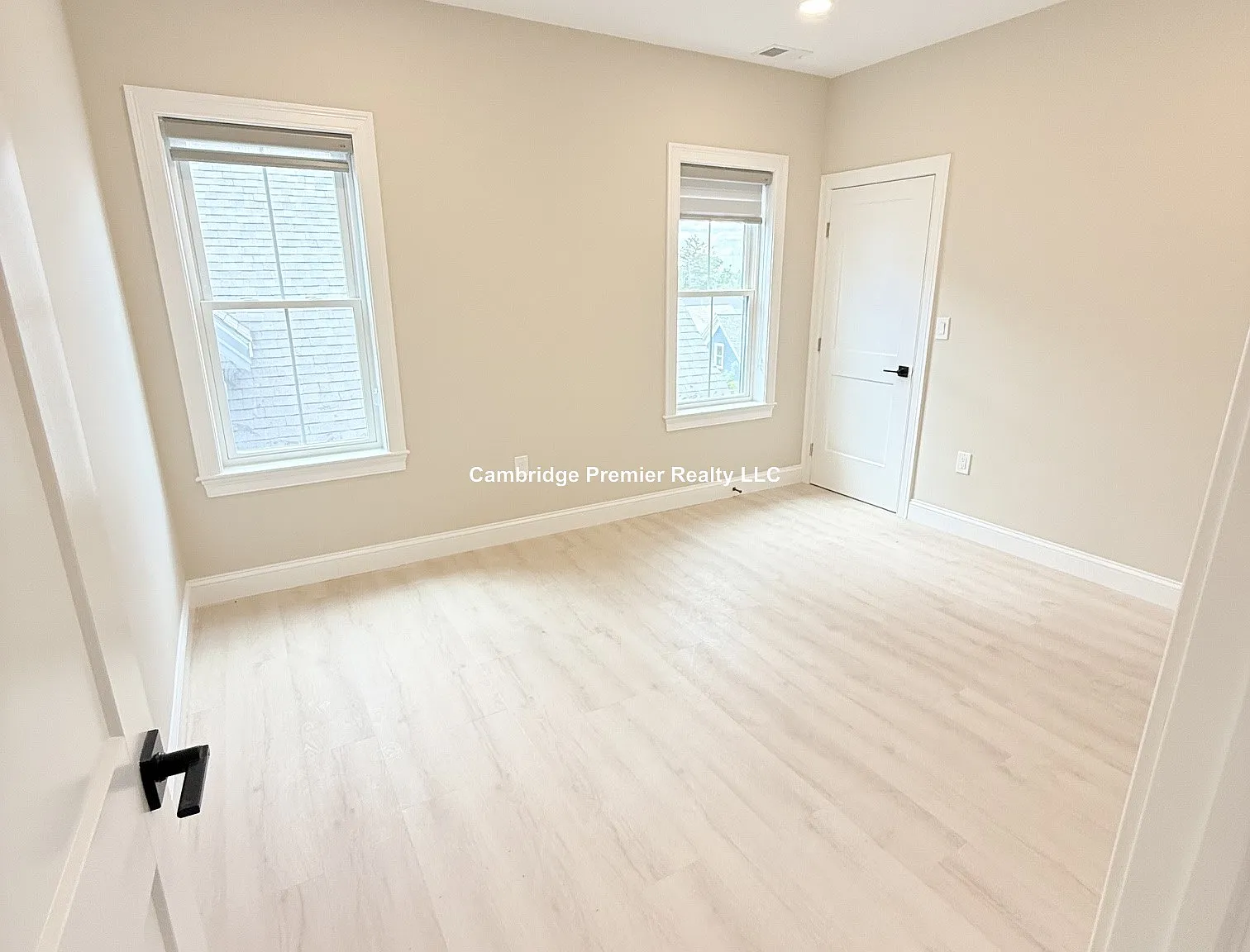 231 Highland Ave — Photo 4