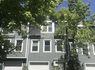 99 Anderer Ln APT 4, West Roxbury, MA 02132