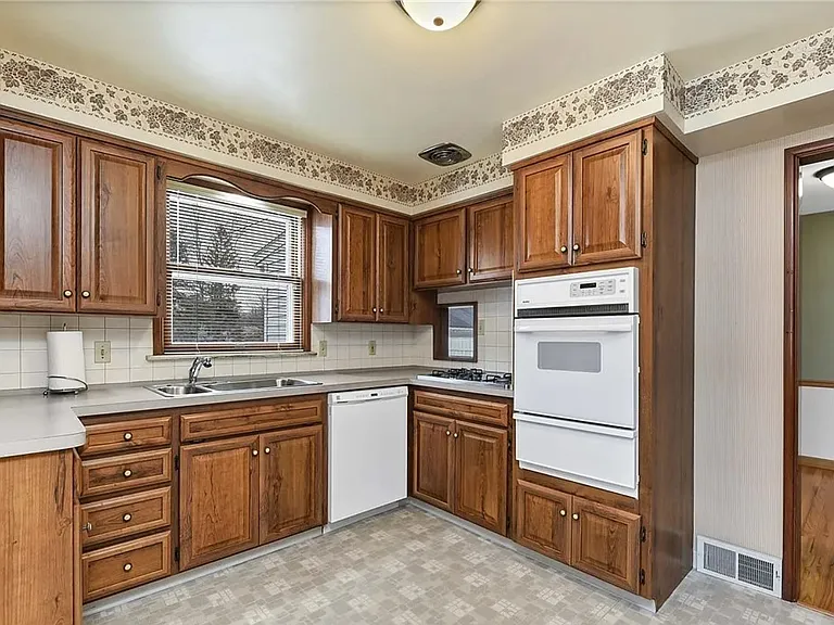 Pleasant Hill Dr — Photo 10