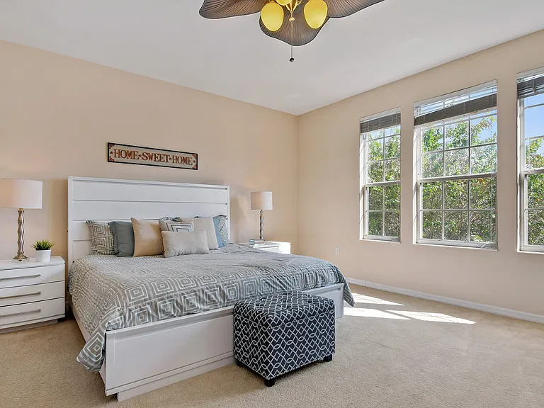 12713 Grovehurst Ave — Photo 15