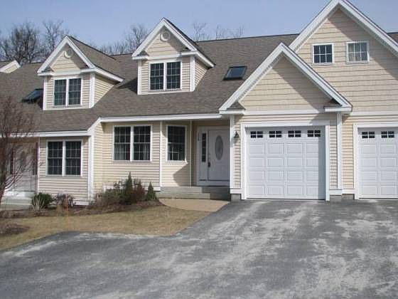 1st image of 124 Carrington Ln
