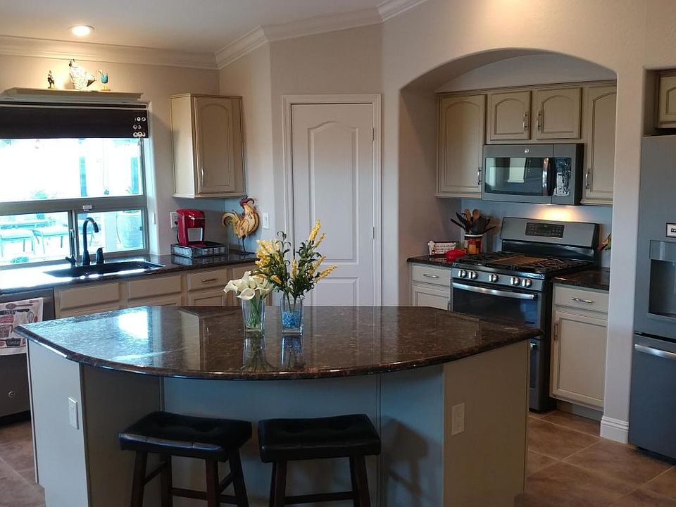1st image of 41087 W Hayden Dr