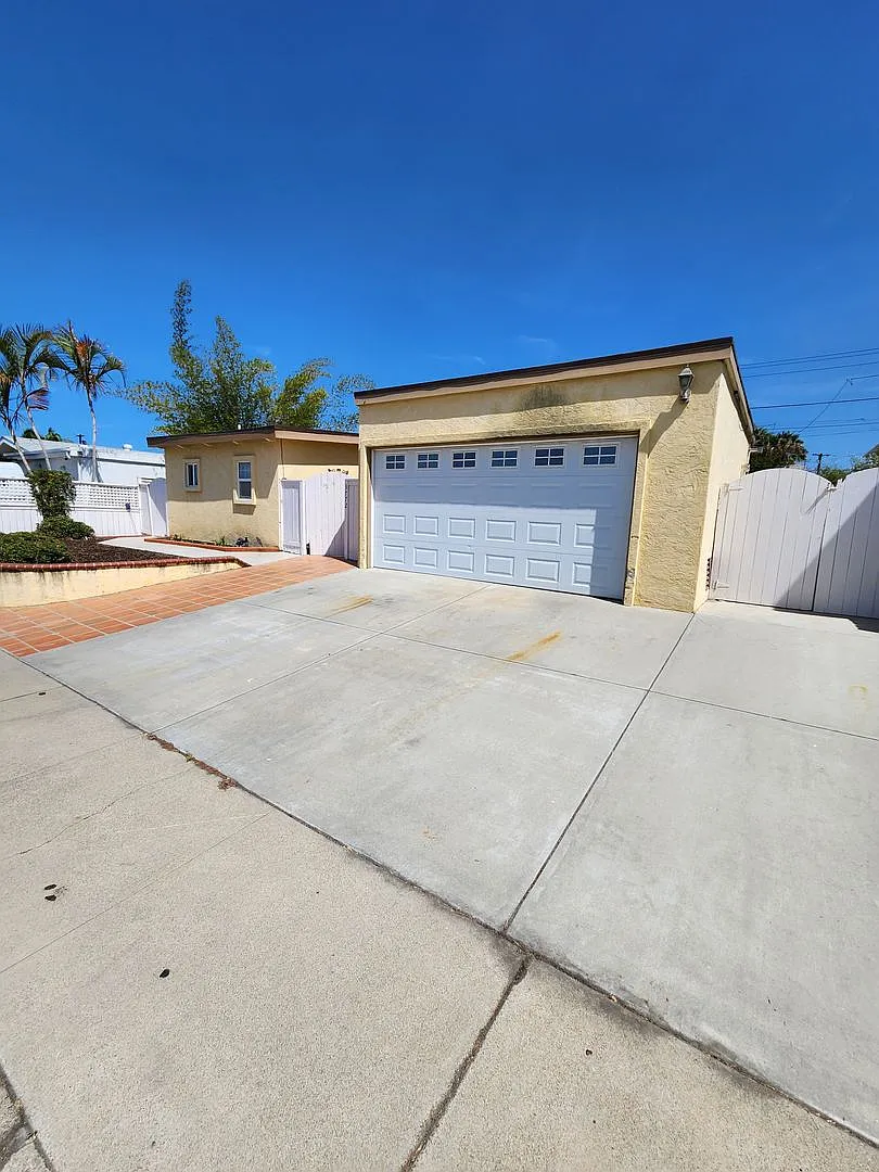 Single Story 4 Bedroom House in Clairemont/Bay Park — Photo 3