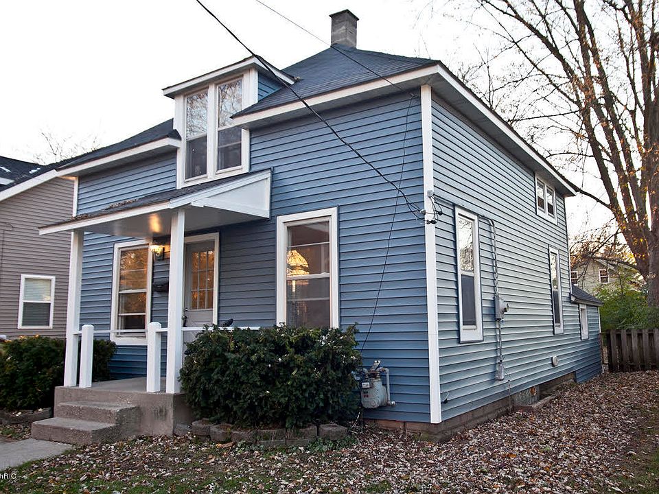 1st image of 1345 Portland Ave NE