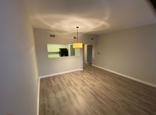 90 Sea St APT 101, Weymouth, MA 02191