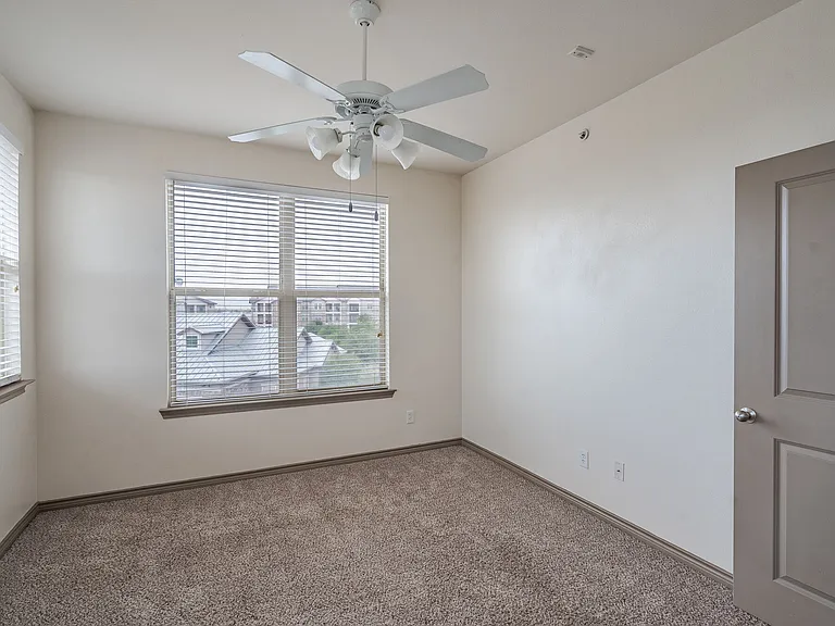 Tradewinds Apartments — Photo 5