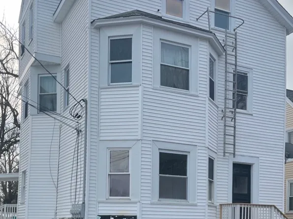 54 Adams St Floor 3, Taunton, MA 02780