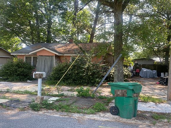 2nd image of 609 Mystic St