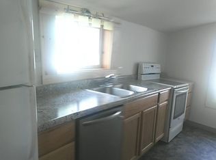 516 W 3rd St, Washington, IA 52353