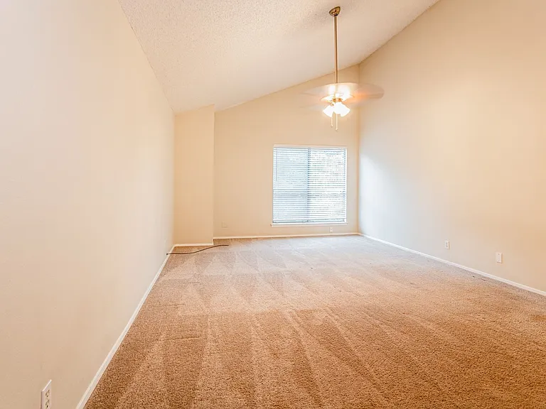 4709 Misty Slope Ln — Photo 6