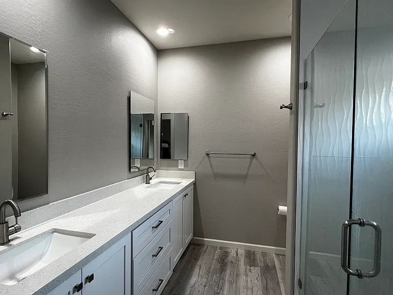 8017 S 6th Dr — Photo 11