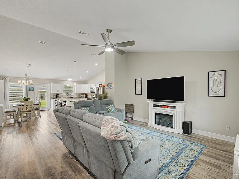 3613 Berkley Ln — Photo 8