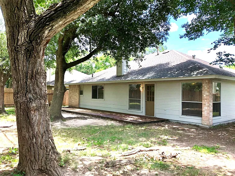 15650 Pebble Lake Dr — Photo 19