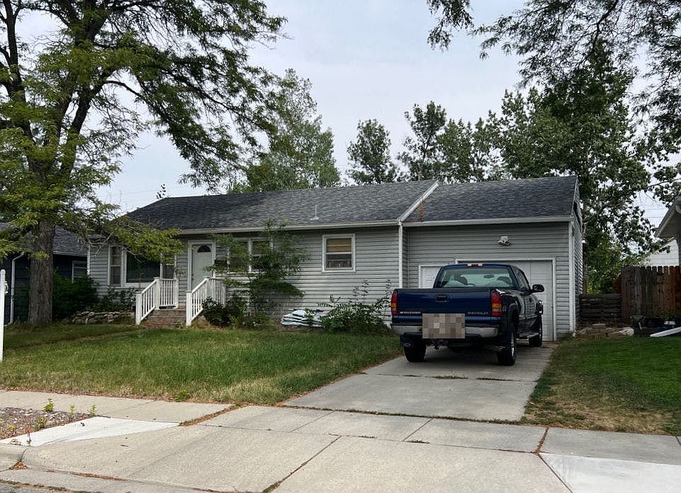 2nd image of 1823 Belvedere Dr