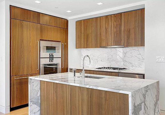 3rd image of 242 Broome St APT 12D