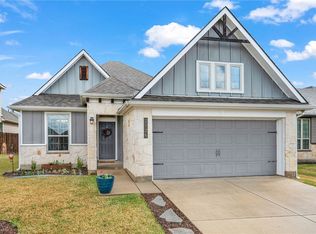 2126 Markley Dr, Bryan, TX 77807