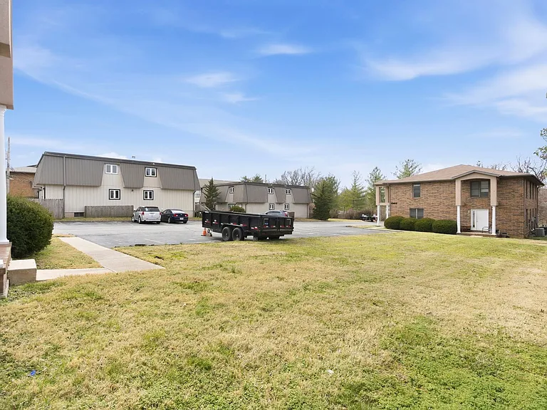 1905 S Ingram Mill Rd #8 — Photo 25