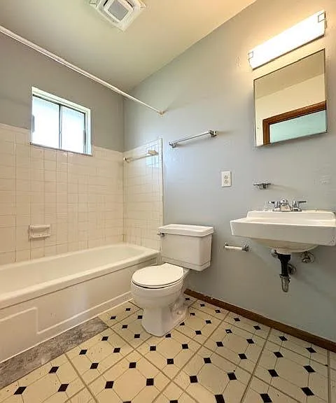 5517 Douglas Rd #5 — Photo 5