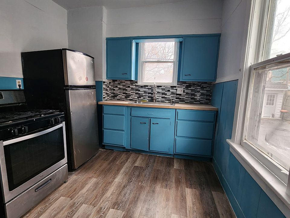 1st image of 383 Shirley Ave