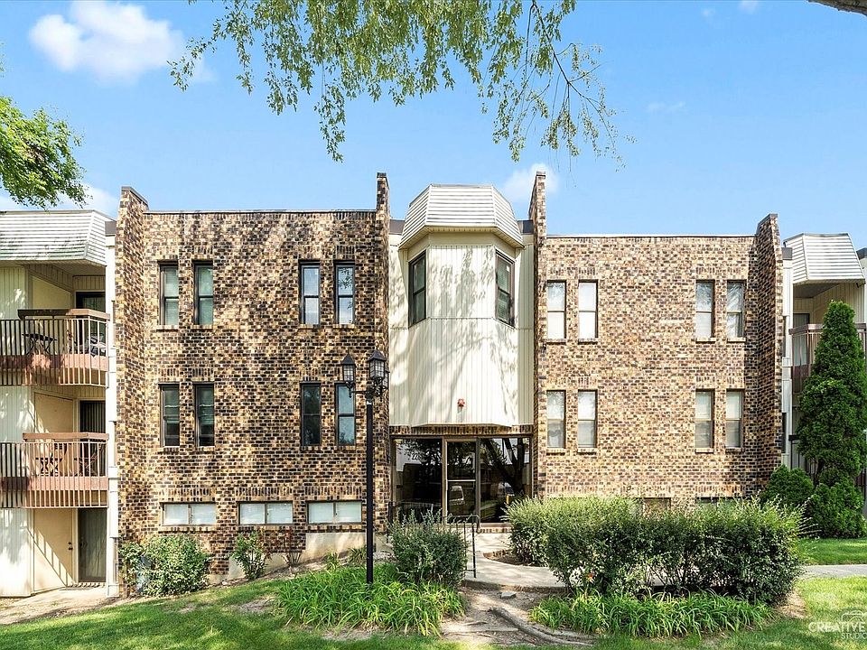 1st image of 2287 Country Club Dr APT 21A