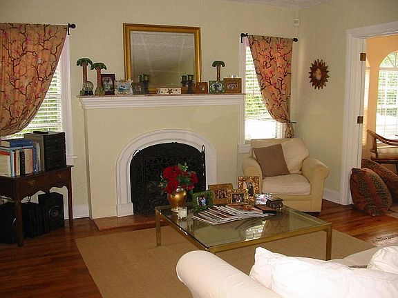 4th image of 333 Greenwood Dr
