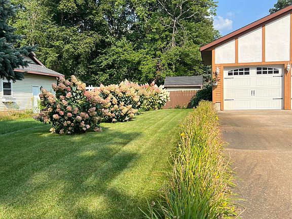 3rd image of 3986 Westbrook Dr