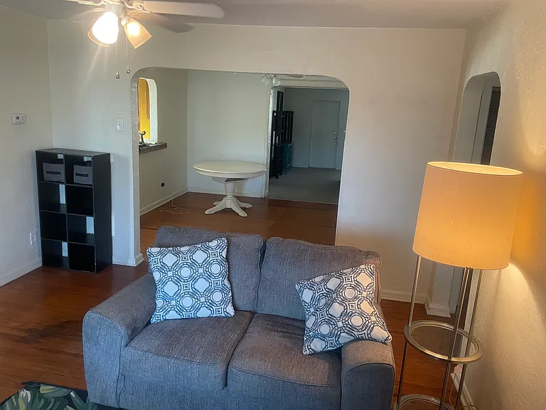 501 Frances Ter #D — Photo 4