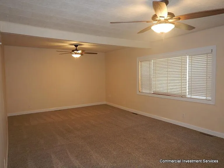 5724 S Beveridge Rd — Photo 4