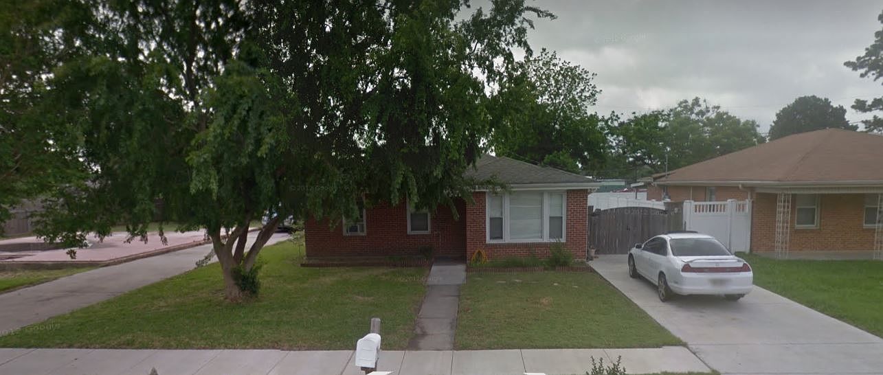 73 Lacoste Dr, Chalmette, LA 70043 Zillow