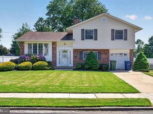 43 Charter Oak Ln, Marlton, NJ 08053