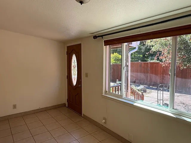 16090 Kings Creek Rd — Photo 3