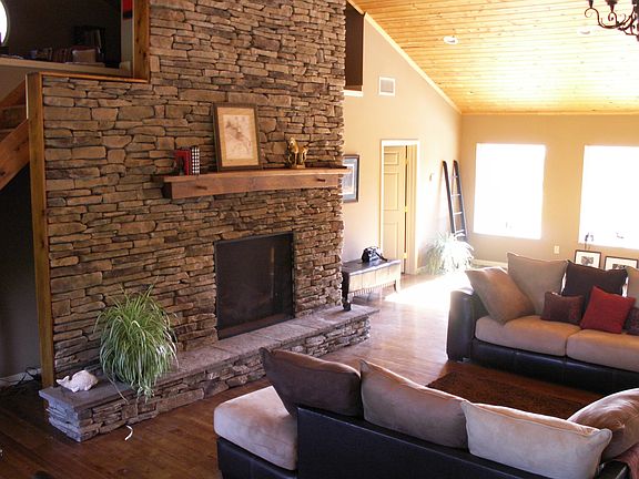 3rd image of 5321 Honey Oaks Ln