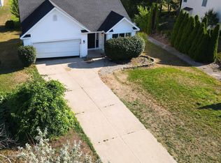 2968 Riley Ridge Rd, Holland, MI 49424