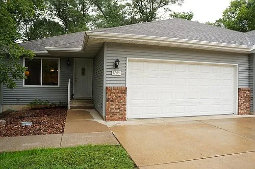 3705 S Valley View Pl Photo 1