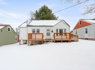 718 Walnut Ave, Pulaski, VA 24301