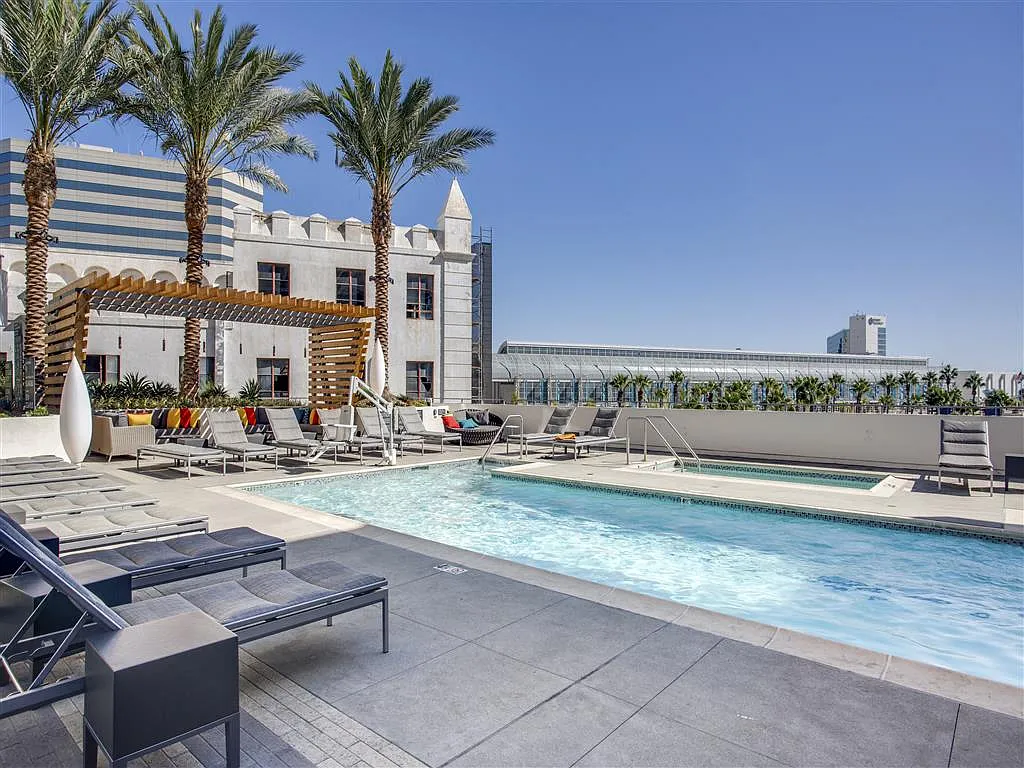 Oceanaire — Photo 1