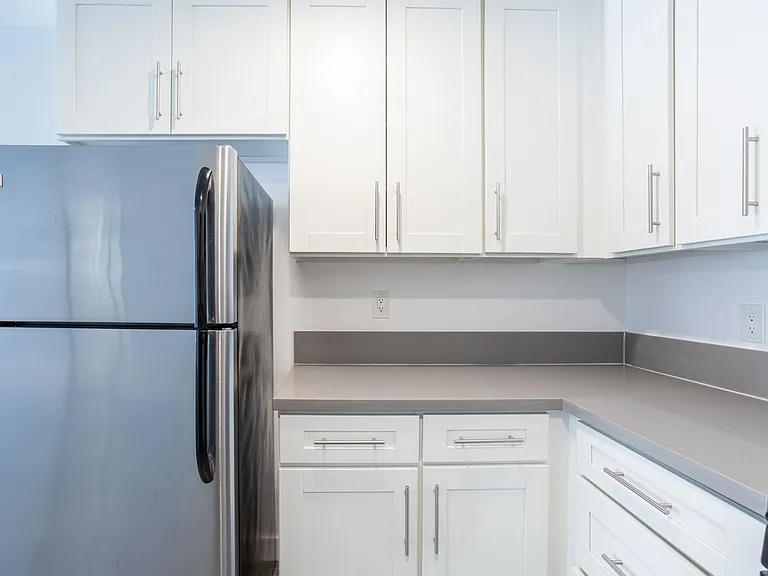115 North Wetherly Drive — Photo 11