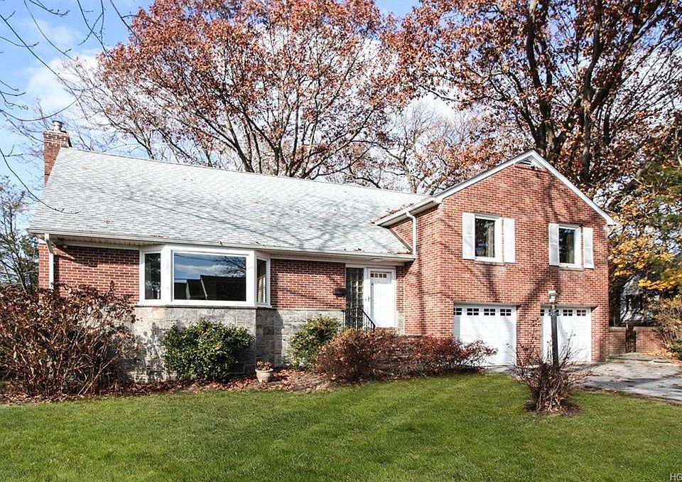 1st image of 33 Rose Ave
