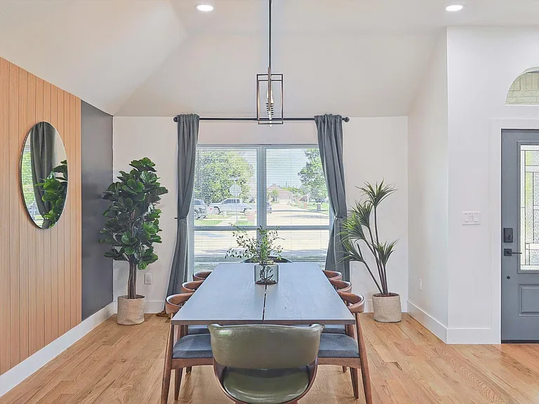 215 Nottingham Dr — Photo 13