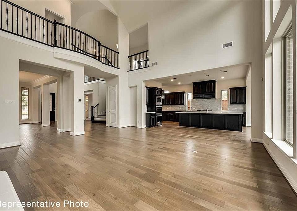 1st image of 14289 Esplanada Dr