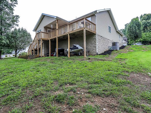 5th image of 104 Hartford Village Way
