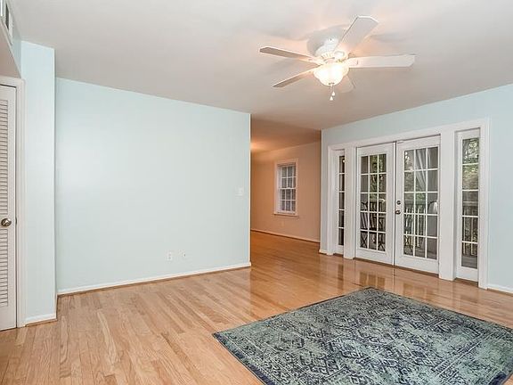 3rd image of 1445 Monroe Dr NE APT F3