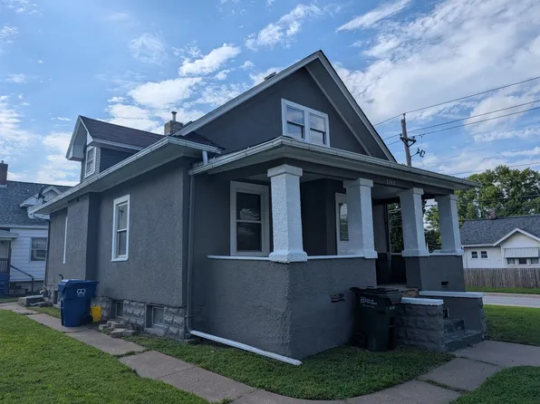 1742 N Howell St, Davenport, IA 52804