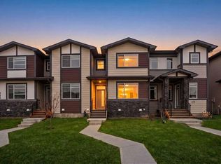 171 N Wolf Creek Ave SE, Calgary, AB T2X3Z8