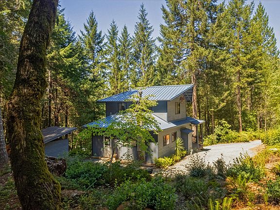 2nd image of 4901 Thompson Creek Rd