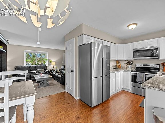 5th image of 1056 Keith Dr