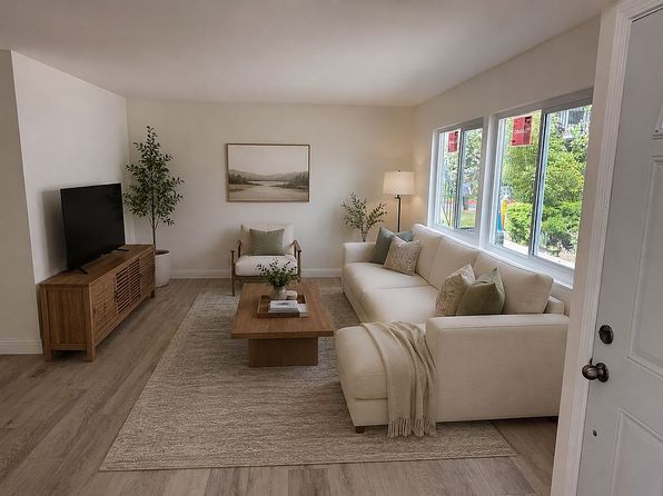 1387 Del Rio Cir Unit B