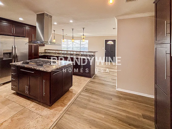 7236 Darien Way — Photo 6
