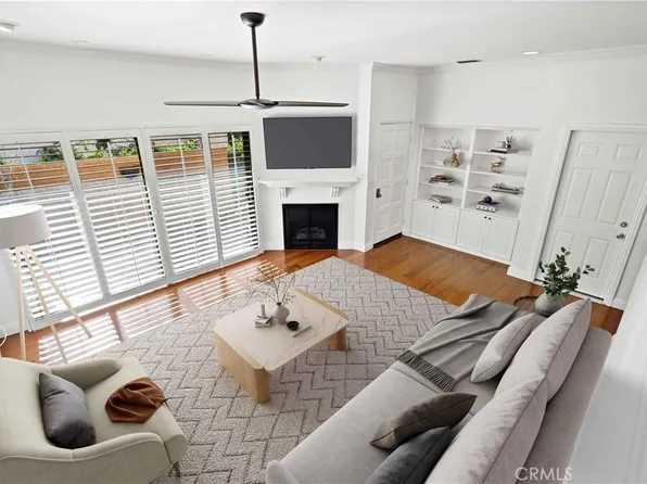 18409 Collins St Unit D, Tarzana, CA 91356