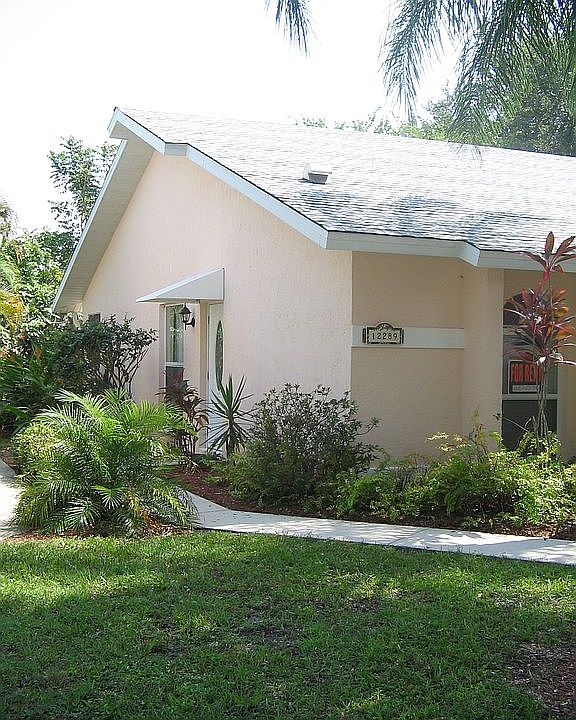 1st image of 12289 Londonderry Ln